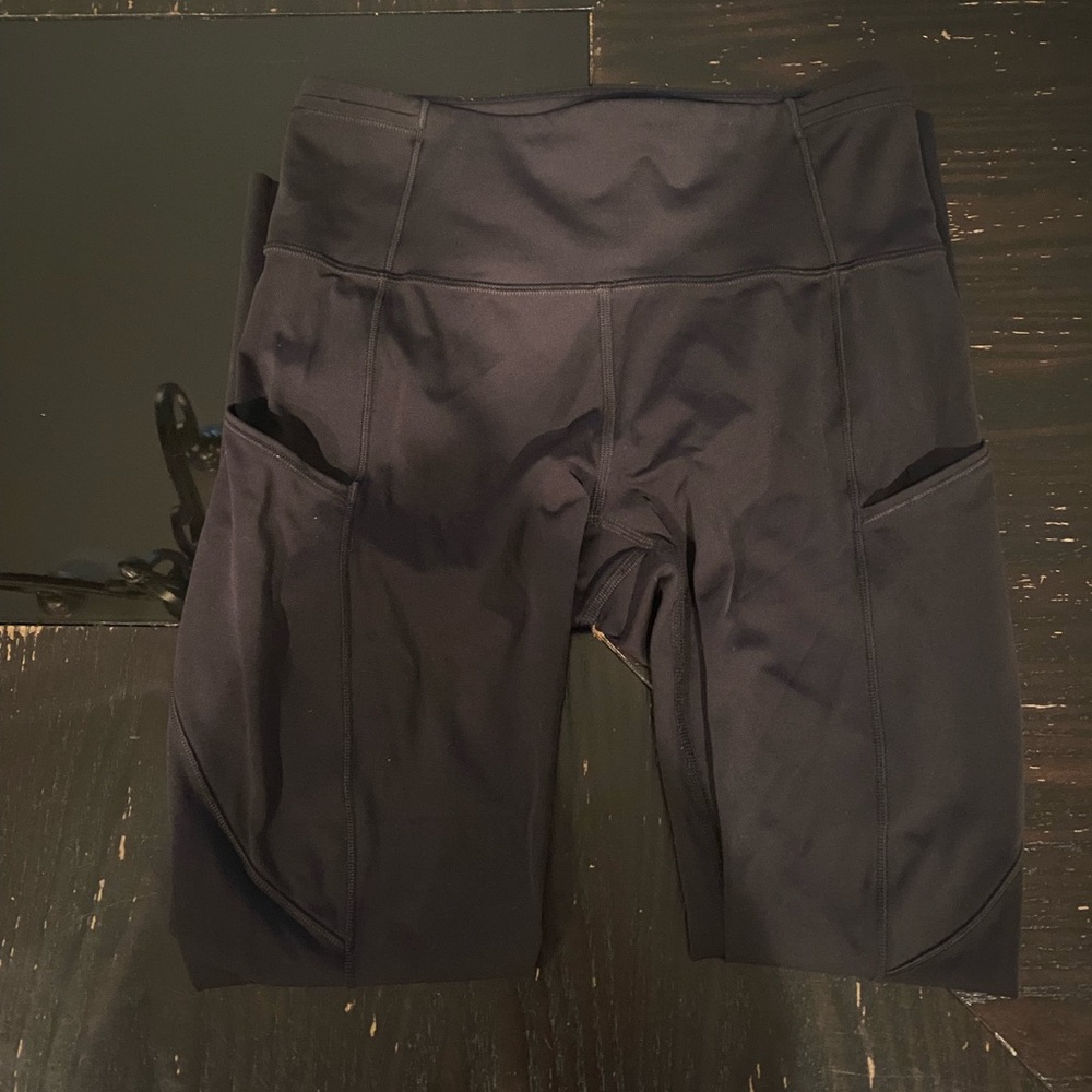 Lulu Lemon Leggings, size 6. Like new